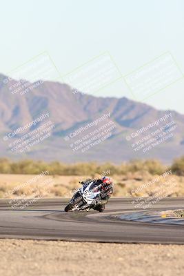 media/Dec-07-2025-CVMA (Sun) [[3e7d2de5dc]]/Race 18-Formula Twins-Formula 40 UL/